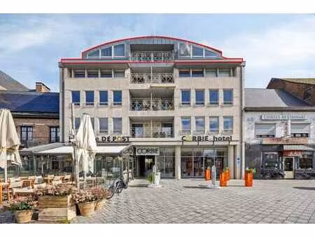 prachtig gelegen penthouse appartement op de markt in geel