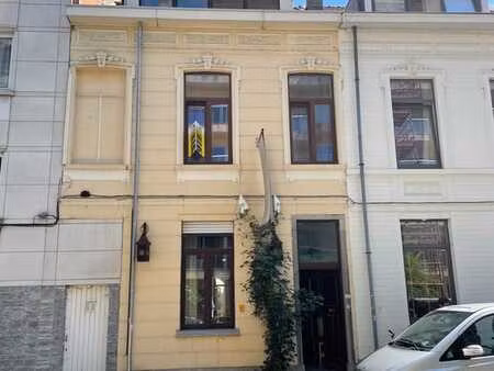 ruime en charmante stadswoning in hartje leuven - geschik...