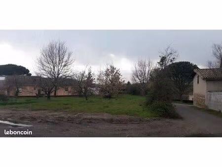 terrain viabilisé (eau égout)