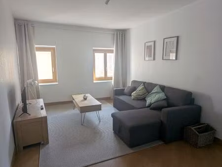 beau t3 meublé plein centre