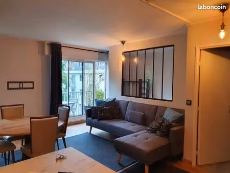 2 pièces entièrement meublé parc des aigles