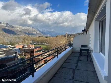 annecy centre   rare studio avec terrasse