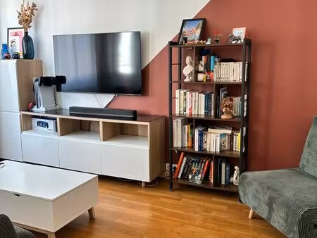 t2 meublé – 42 m² – colombes | 1 300 cc