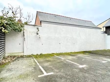 location garage box et parking à rennes thabor (35000) : à louer / 12m² rennes thabor
