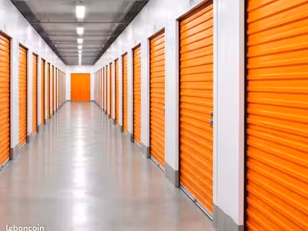 1 euros par mois le 1er mois  box de stockage  garde meubles  archives de 1 à 20 m²