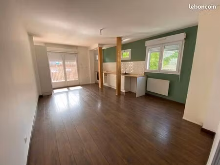 t3 avec terrasse 65m2 hyper centre tarbes