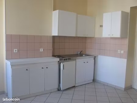 appartement t2 libre - centre cavignac