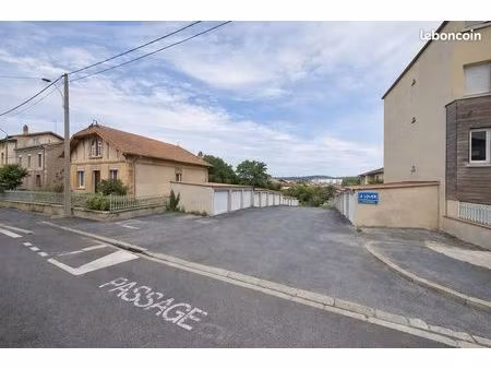 garage 15 m² a louer