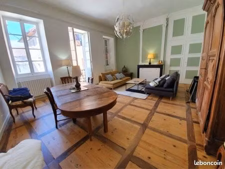 location maison de village de caractère – yenne