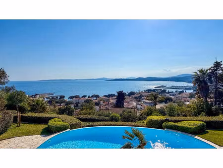 vente maison 7 pièces 230 m² roquebrune-sur-argens (83380)