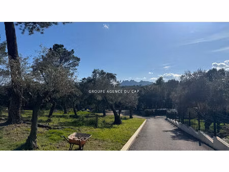 vente maison 5 pièces 400 m² roquebrune-sur-argens (83520)