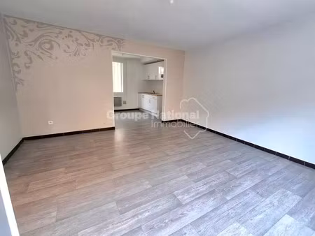 location maison 3 pièces 68 m² à entraigues-sur-la-sorgue (84320)