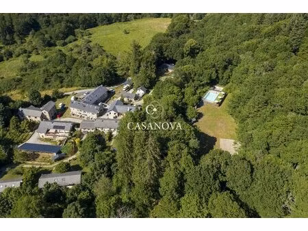 domaine touristique avec gîtes et salle de réception sur 4 hectares dans les hauts cantons