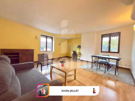 t2 de 50m2 meublé la tronche