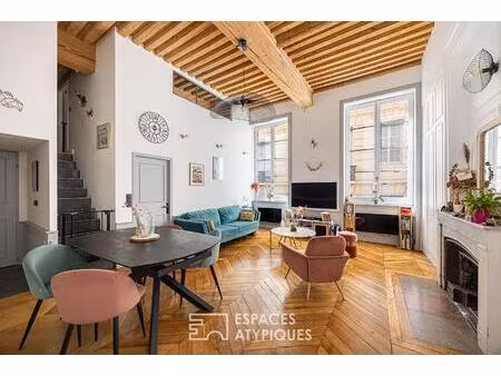 esprit canut et lignes contemporaines à proximité des quais du rhône