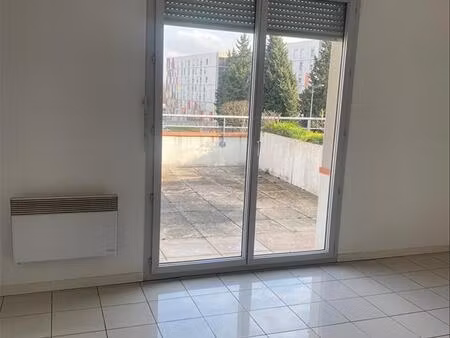 appartement - 2ème étage - 34 m2 - 1 pièce - non meublé-