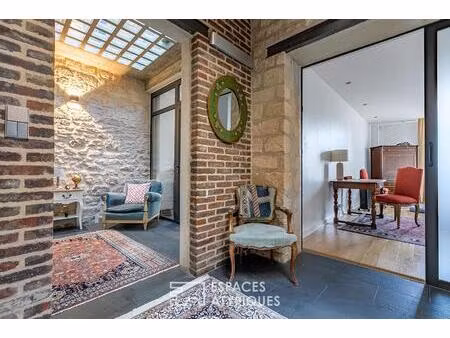 maison de ville aménagée comme un appartement en triplex au coeur de vineuil