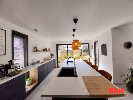 a vendre chez blot immobilier de pleudihen - maison 5 pieces - 122m² - la ville-es-nonais