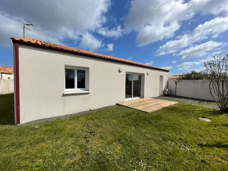 vente maison 3 pièces  88.00m²  le bernard