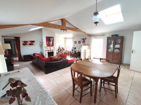longère 7 pièces  197 m2  4 chambres  terrain 8000 m2