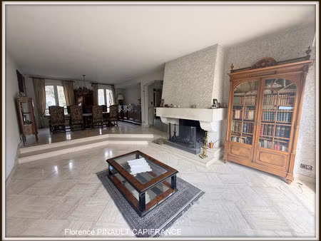 ensemble immmobilier maison de ville et maison à rénover