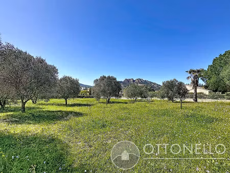 terrain commercial constructible roquebrune-sur-argens 785 m2