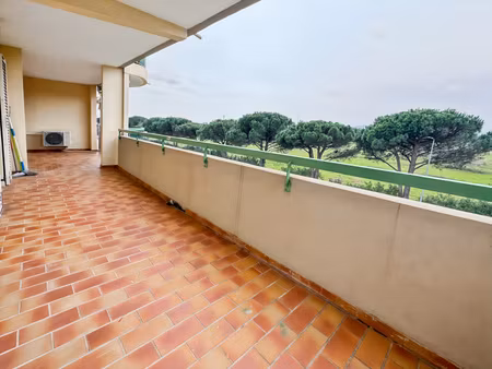 à fréjus (83)  appartement 4 pièces + 2 parkings + cave