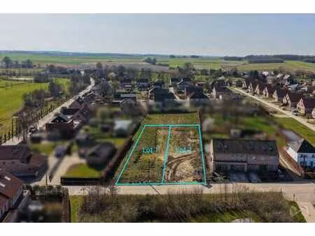 terrain à bâtir 8 5 ares – construction semi-ouverte