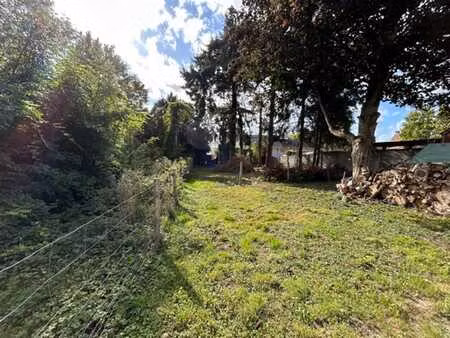 beau terrain à bâtir de 6 ares!