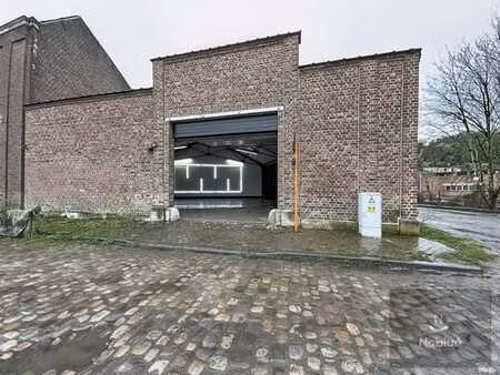 verviers : entrepôt de 215m²