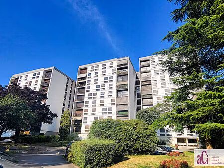 appartement meublé l hay les roses 3 pièce(s) 69 m2