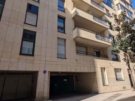 vente locaux professionnels à levallois-perret (92300)  29 900 €