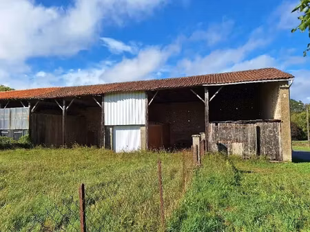 vente locaux professionnels 150 m² à valence (16460)  26 000 €