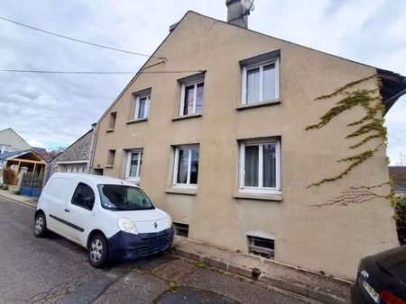 vente immeuble 4 pièces 63 m² à château-landon (77570)  172 000 €