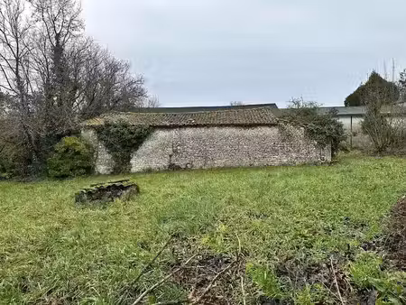 vente immeuble 0 pièces 70 m² à pons (17800)  45 000 €