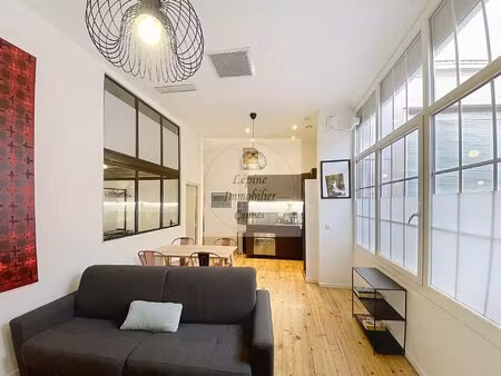 cannes bas suquet  volume de trois appartements.