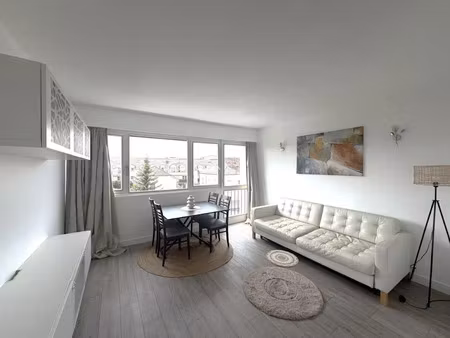 location meublée appartement 3 pièces 56 m² à rungis (94150)  1 350 €