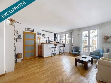 courbevoie- 3 pièces lumineux - 5ème étage  ascenseur  à proximité des commerces et transp