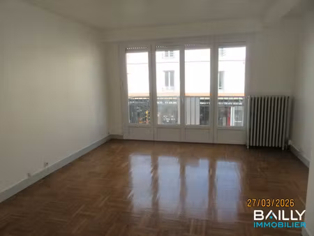 location appartement 3 pièces à la roche-sur-yon (85000) : à louer 3 pièces / 69m² la roch