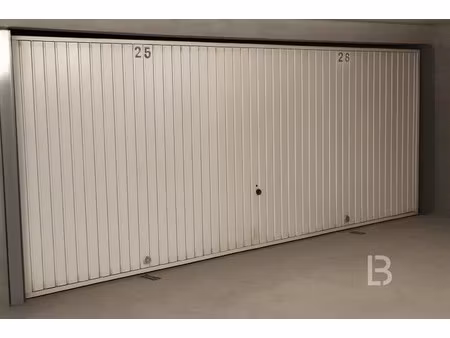 garage double en centre ville d'antibes