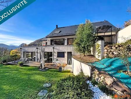 propriété contemporaine d'exception - architecture ouverte  prestations raffinées et art d