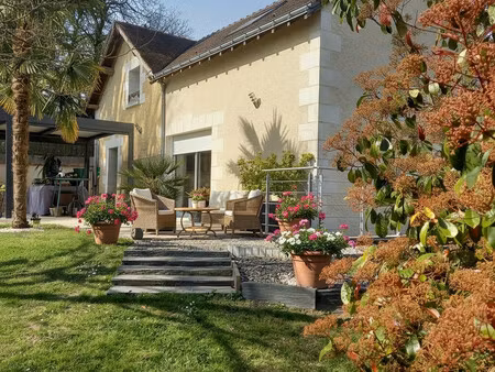 maison familiale + dépendance à nouzilly (37)