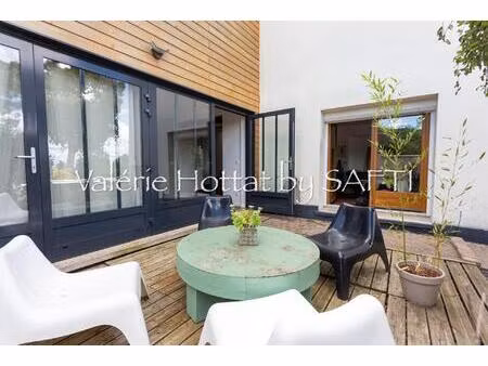 maison 3 chambres  rénovée  avec terrasse