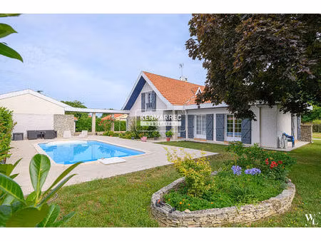 maison d'architecte pleine de charme saint pierre du mont