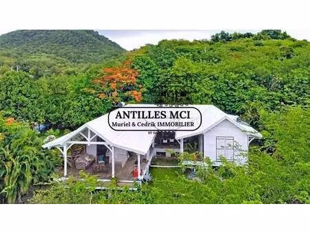 belle maison à la campagne