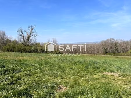terrain constructible de 1749 m² - vacquiers
