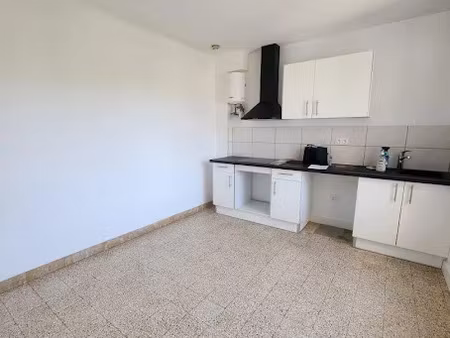 location appartement 3 pièces 78 m² à montreuil-aux-lions (02310)  774 €