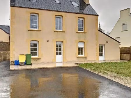 location maison à plouzévédé (29440) : à louer / 136m² plouzévédé