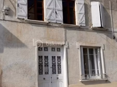 vente immeuble 12 pièces 244 m² à renaison (42370)  199 000 €