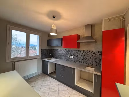 location appartement 3 pièces 56.09 m² à romans-sur-isere (26100)  670 €